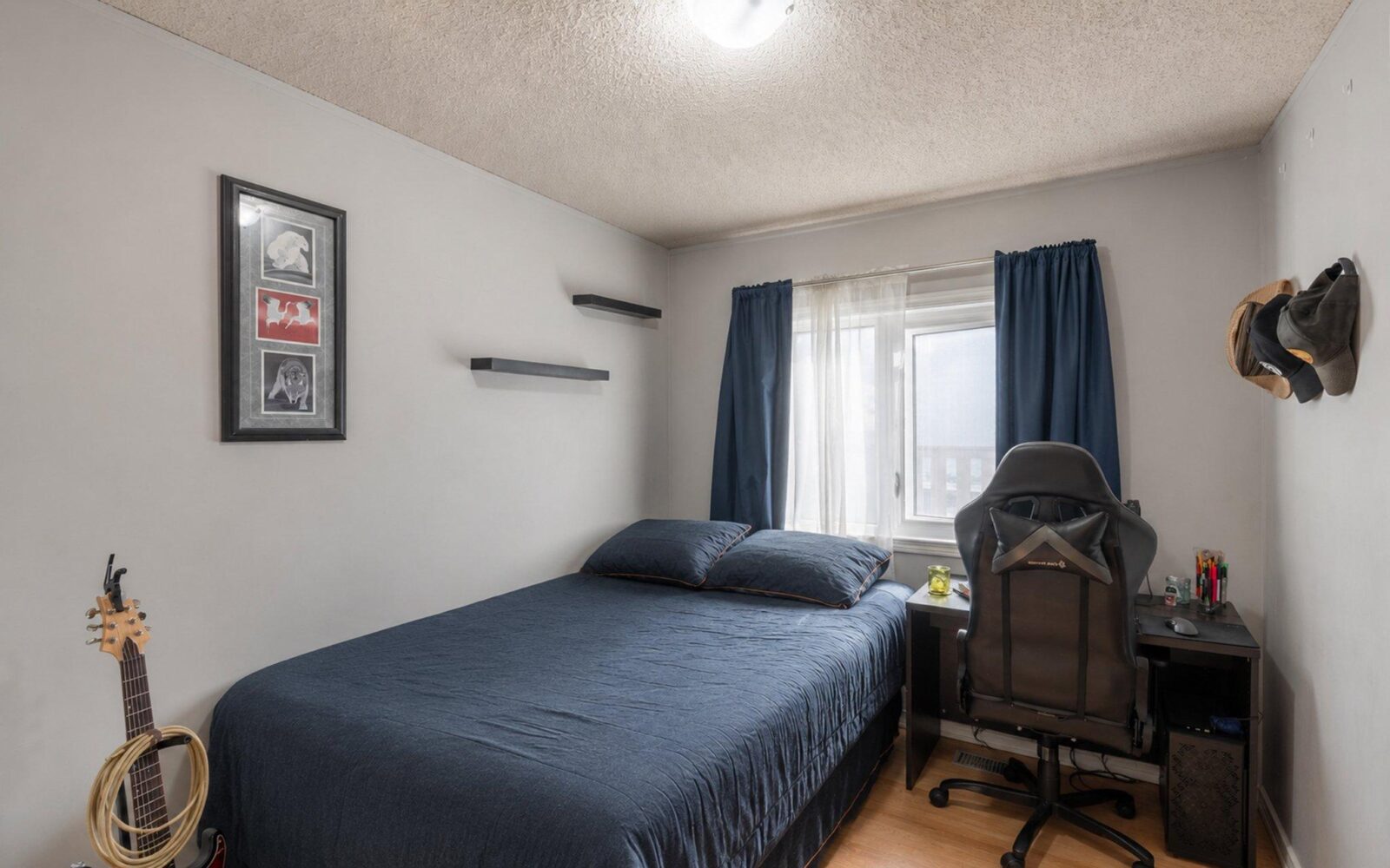 Real estate photo