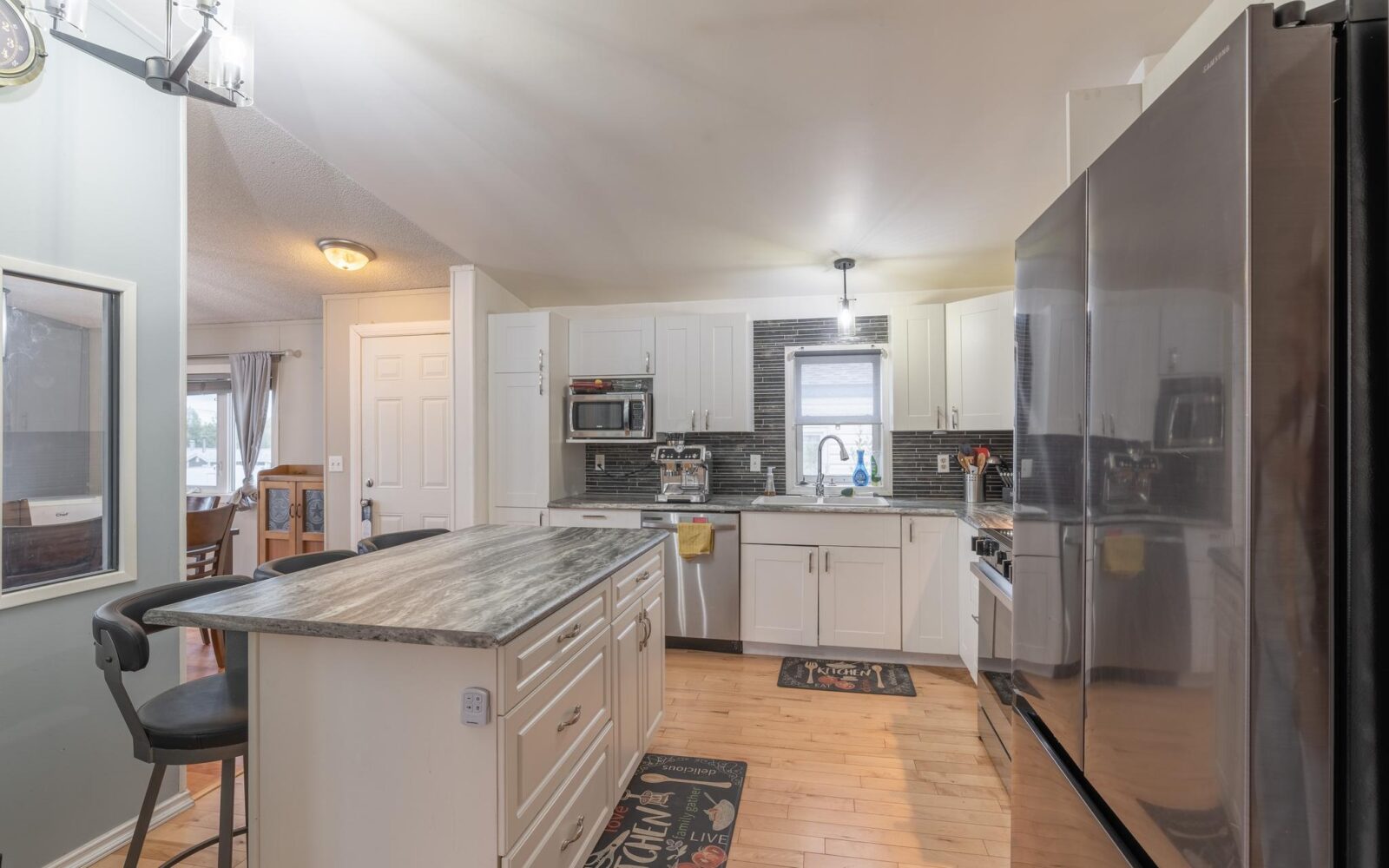 Real estate photo