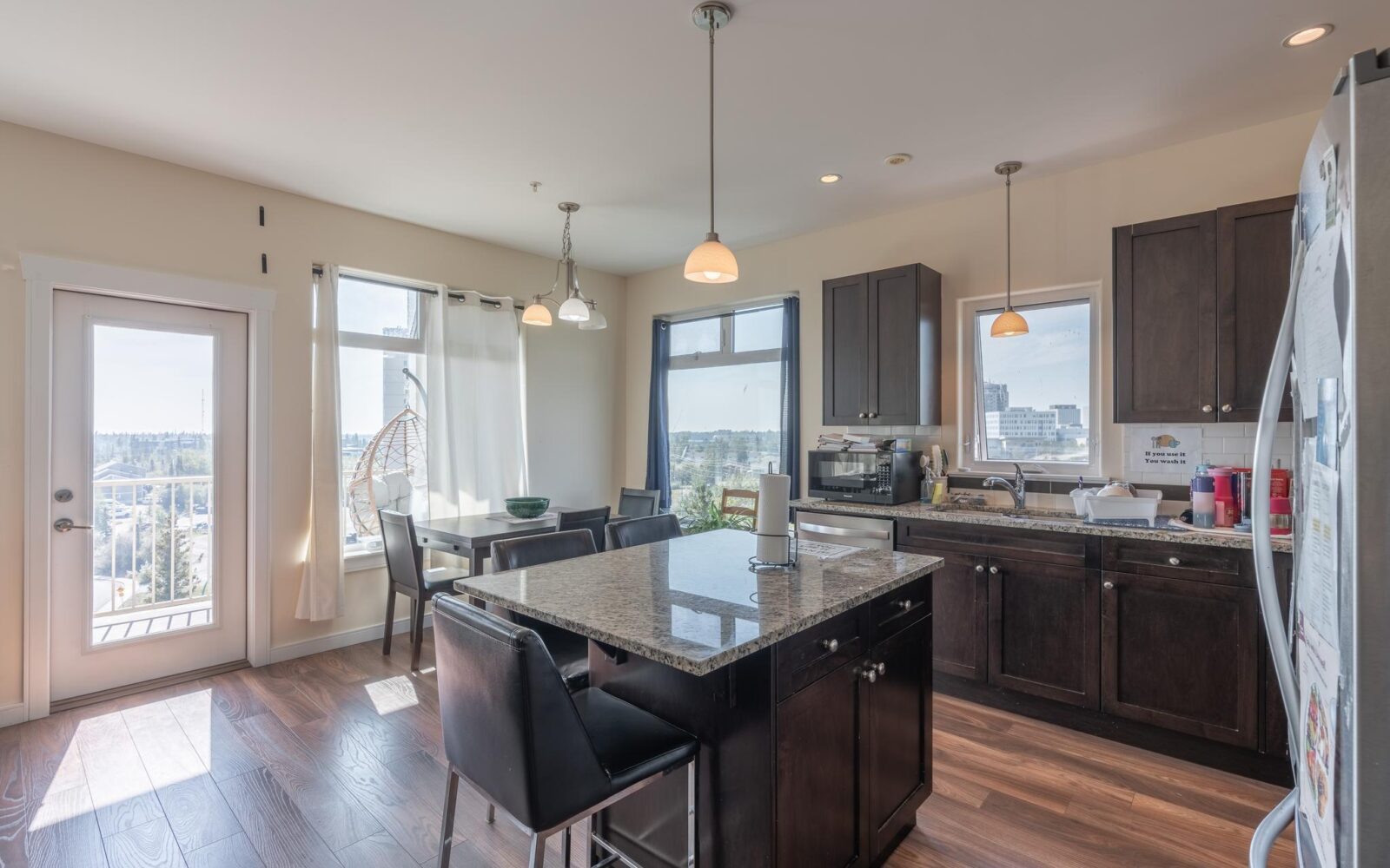 Real estate photo