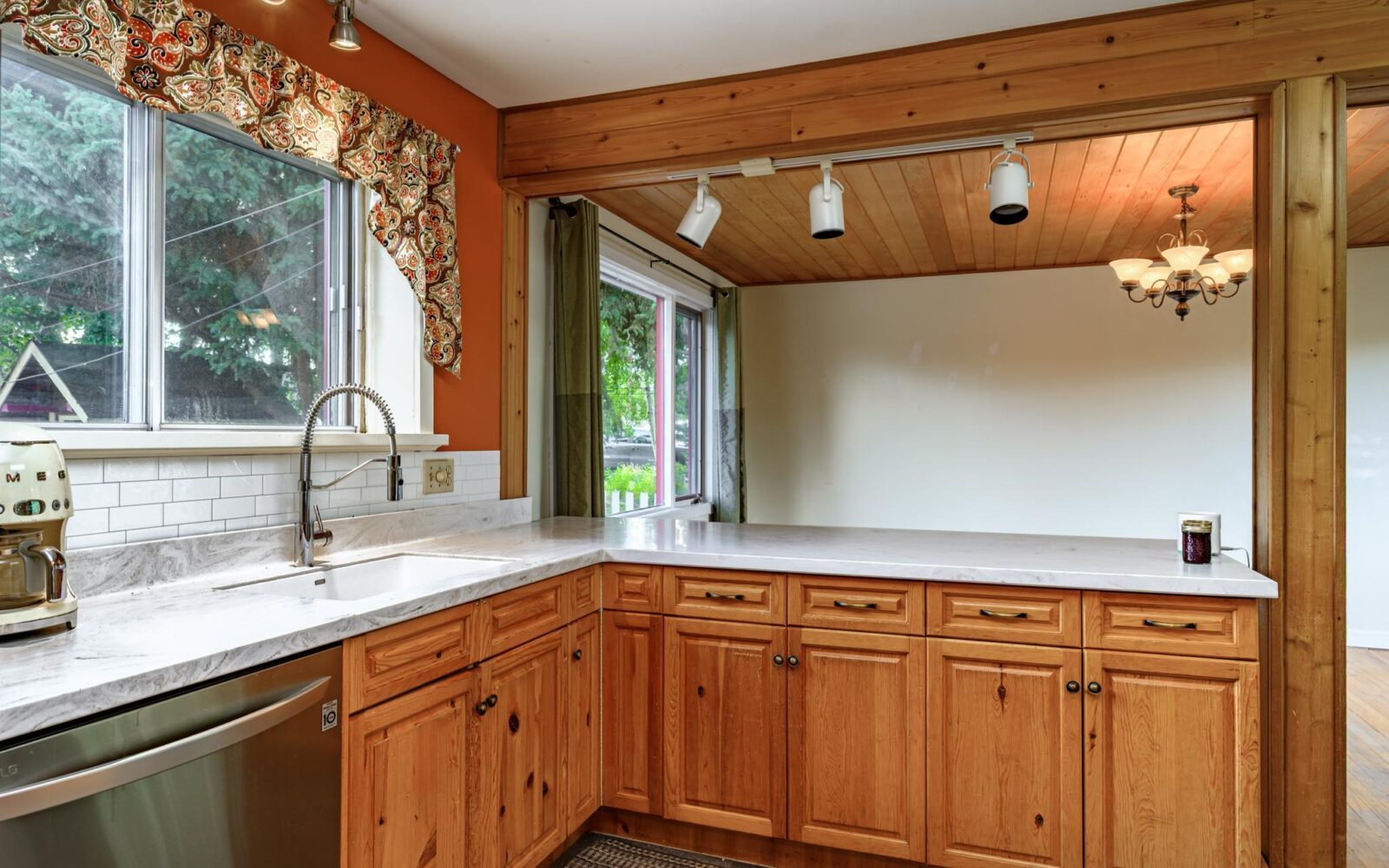 Real estate photo