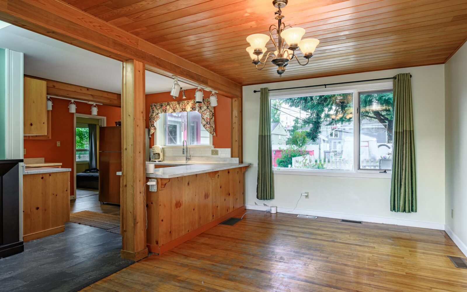 Real estate photo