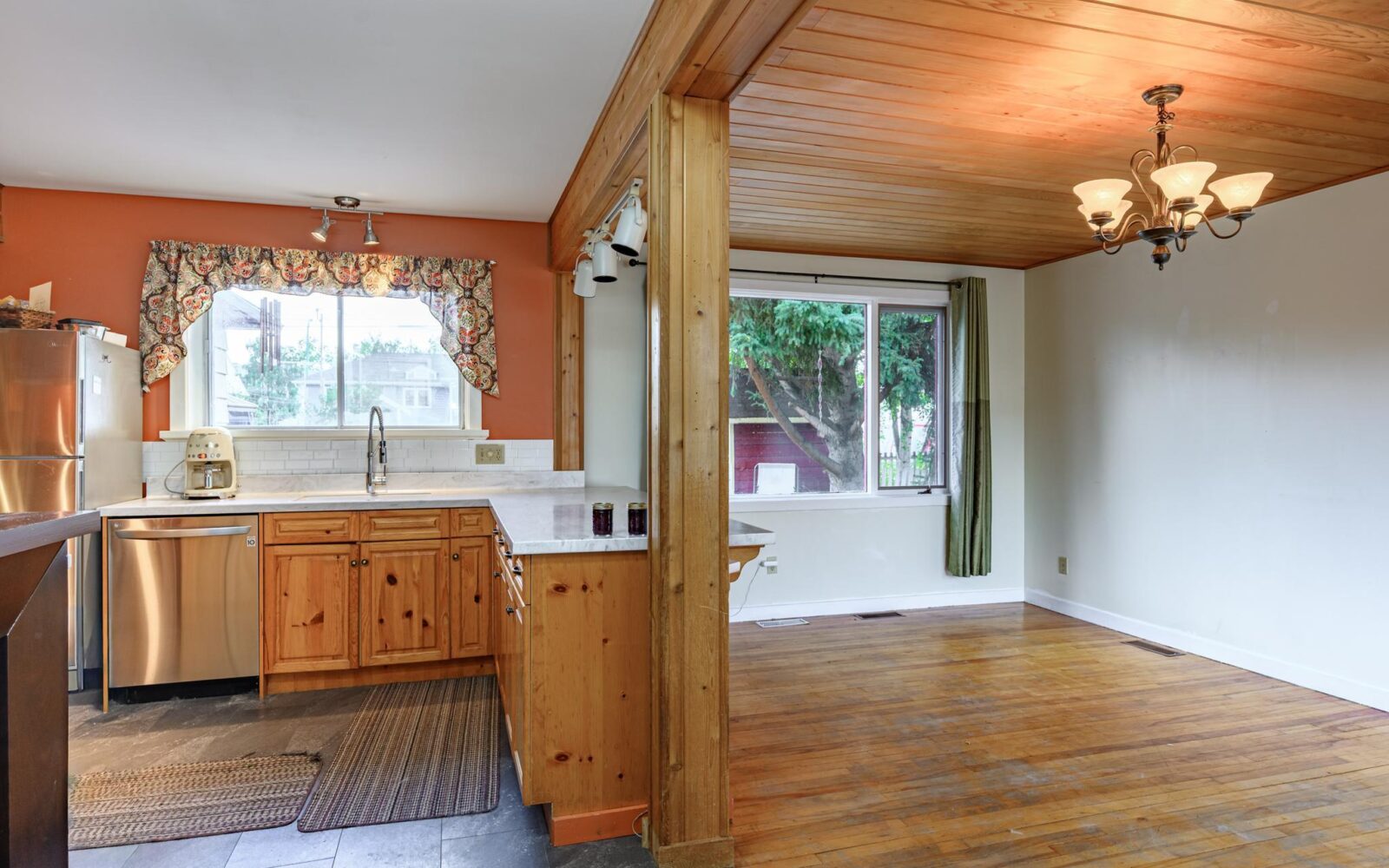 Real estate photo