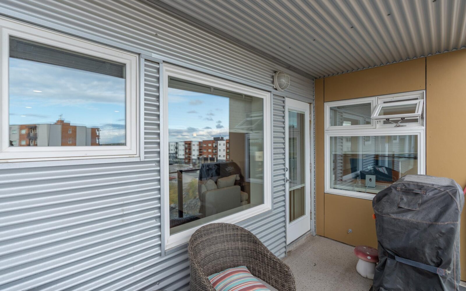 Real estate photo