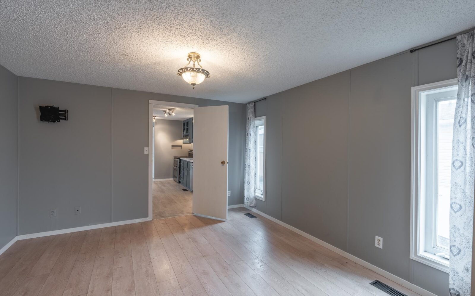 Real estate photo