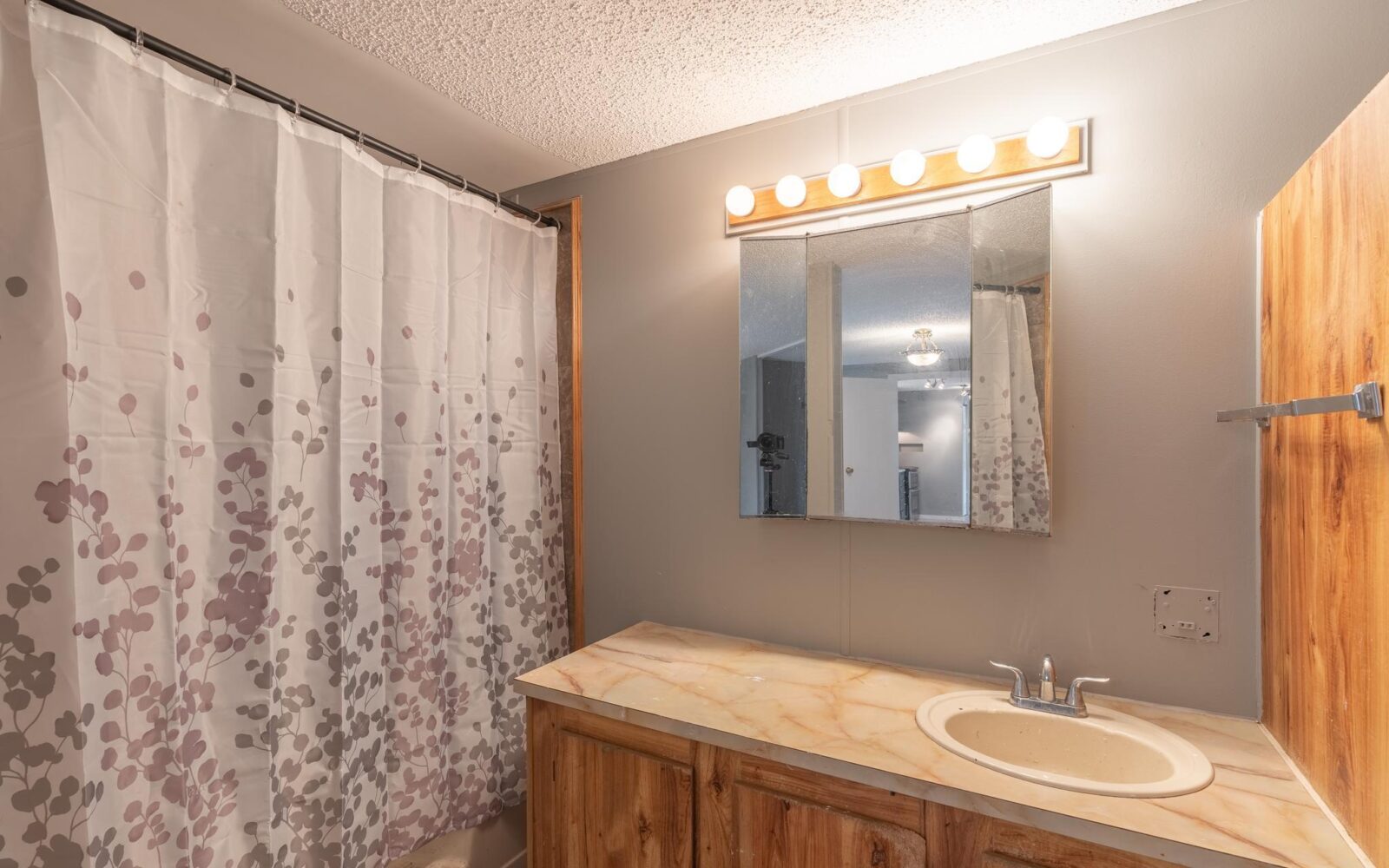 Real estate photo
