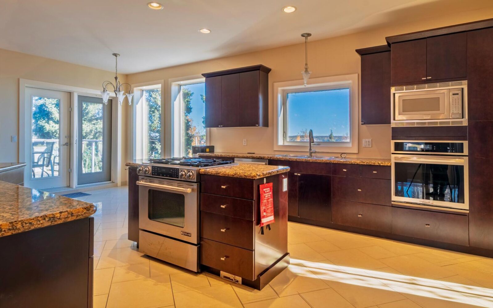 Real estate photo